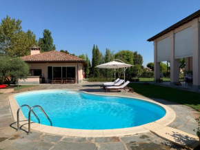 B&B RED WINE EMPTYCOUNT:1 COUNTRY HOUSE